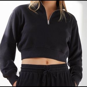 aritzia cropped 1/4 zip